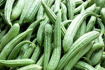 Peerkangai/Ridge gourd
